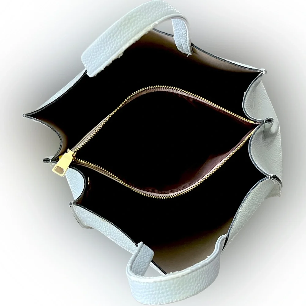 Designer Handbag - Gorgeous!
